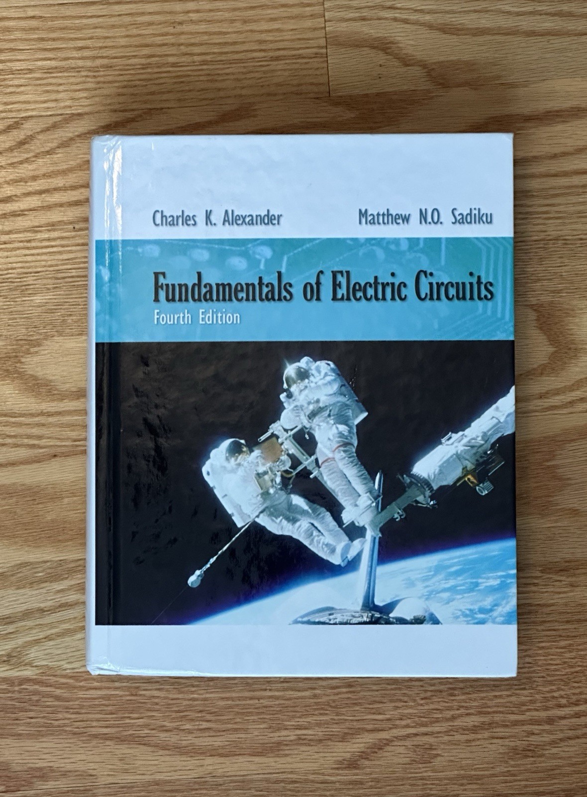 Fundamentals of Electric Circuits – Hardcover By Alexander, Charles – Fourth ed.
