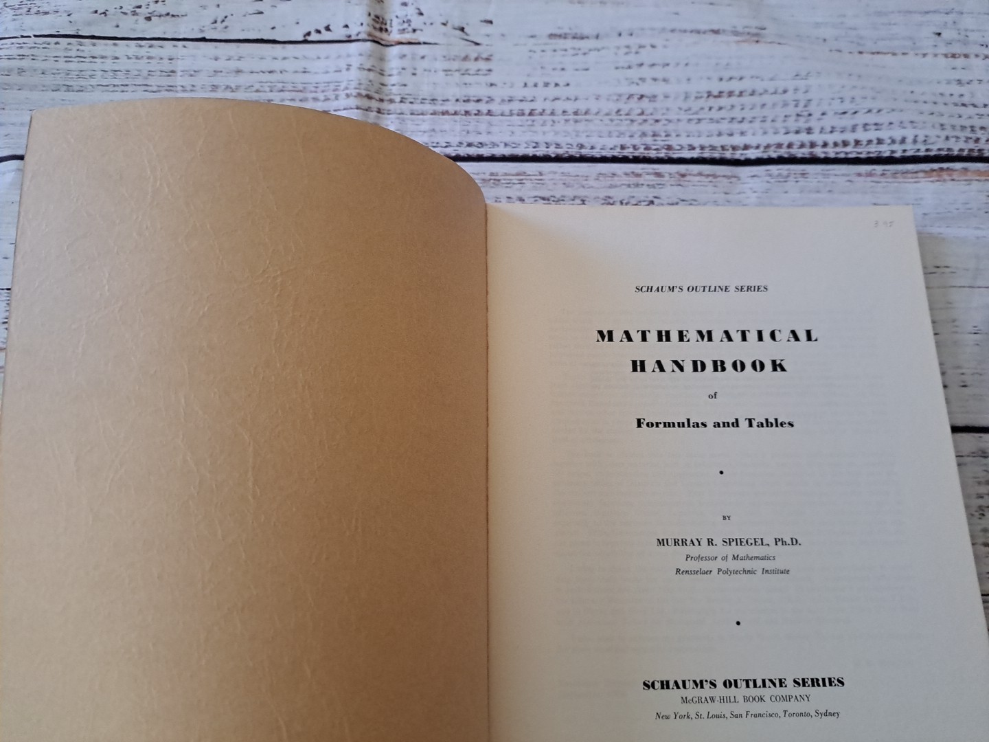 Mathematical Handbook of Formulas and Tables Murray R. Spiegel 1968 Paperback