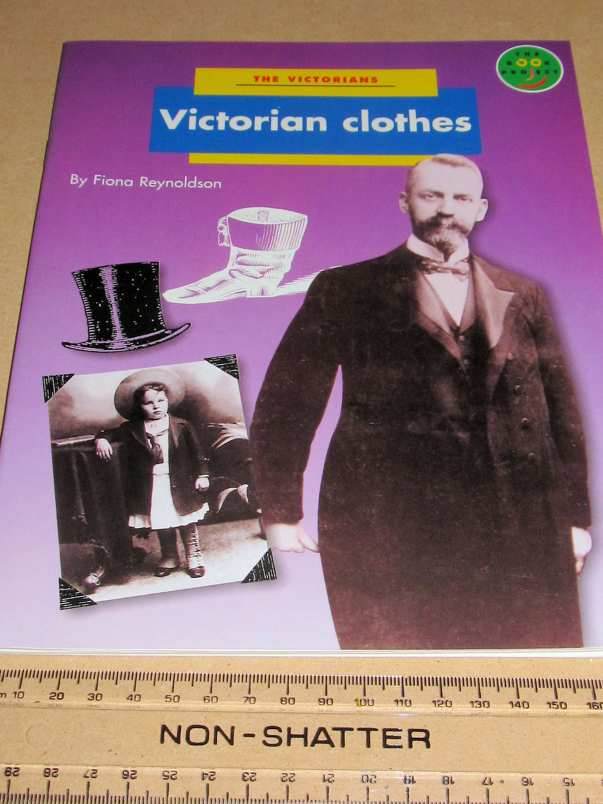The Victorians: Victorian Clothes by Fiona Reynoldson (Paperback, 1994) 32 pages