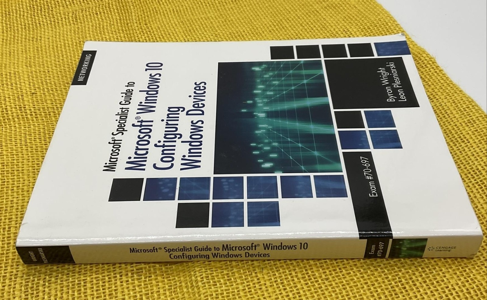 Microsoft Windows 10 Specialist Guide Exam 70-697 Wright Plesniarski Paperback