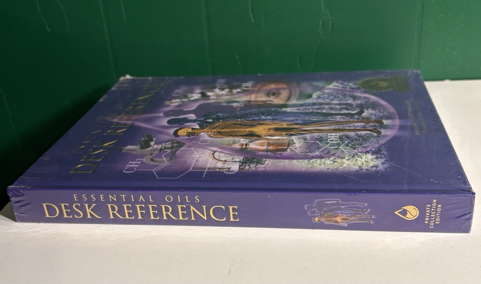 Essential Oils Desk Reference – Private Collection 1st Edition Hardcover Book