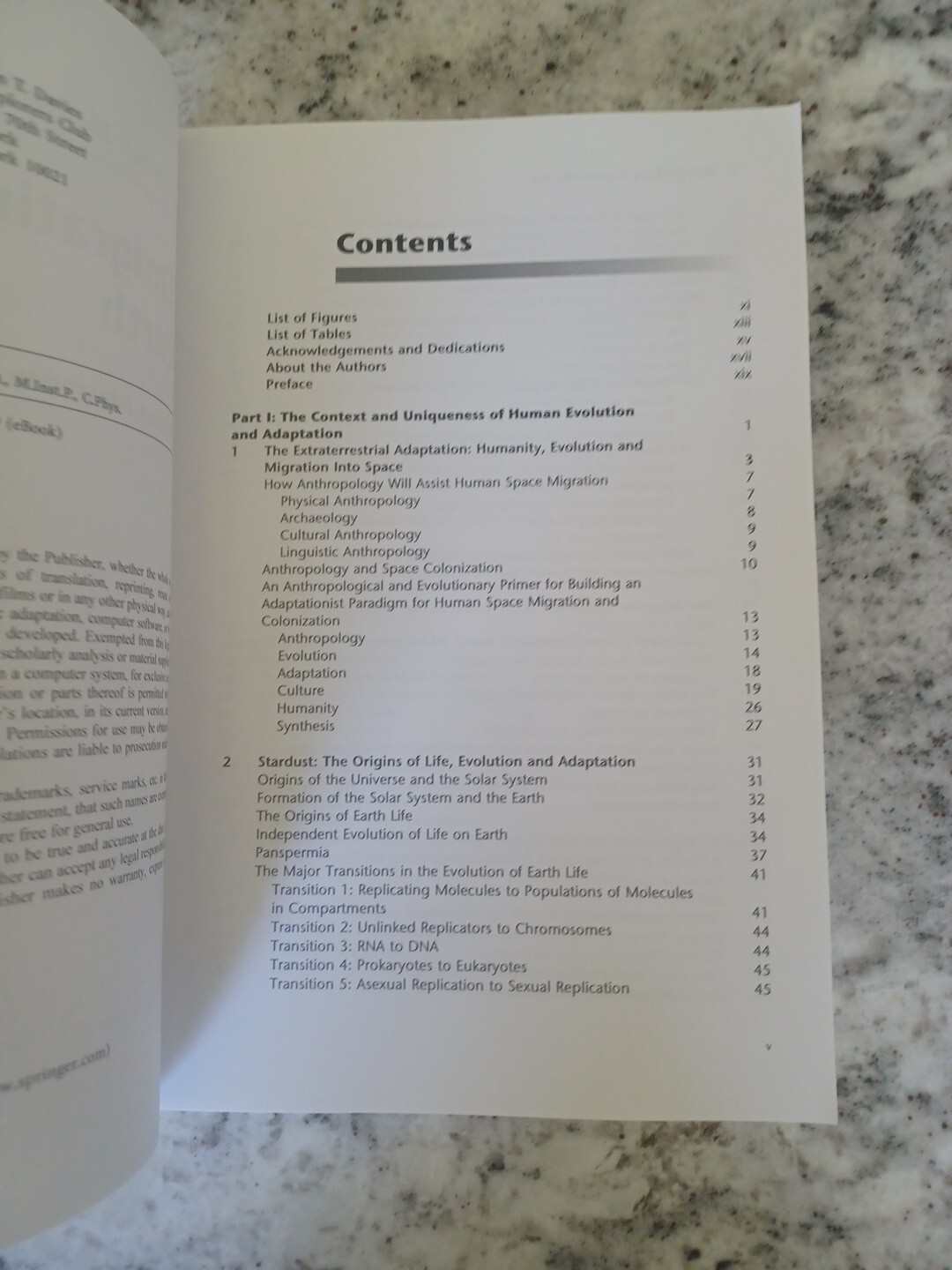 Emigrating Beyond Earth: Human Adapta… by Davies, Evan T. Paperback / softback