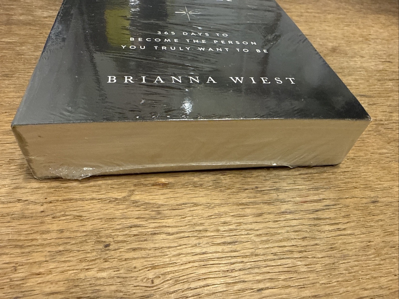 The Pivot Year: 365 Days To Become The Person You Truly Want To Be – NEW SEALED