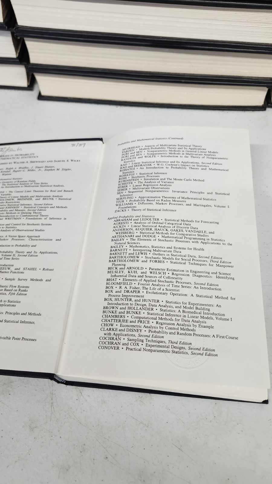 Robust Statistics: The Approach Base… by Hampel, Frank Wile Harscover 1986