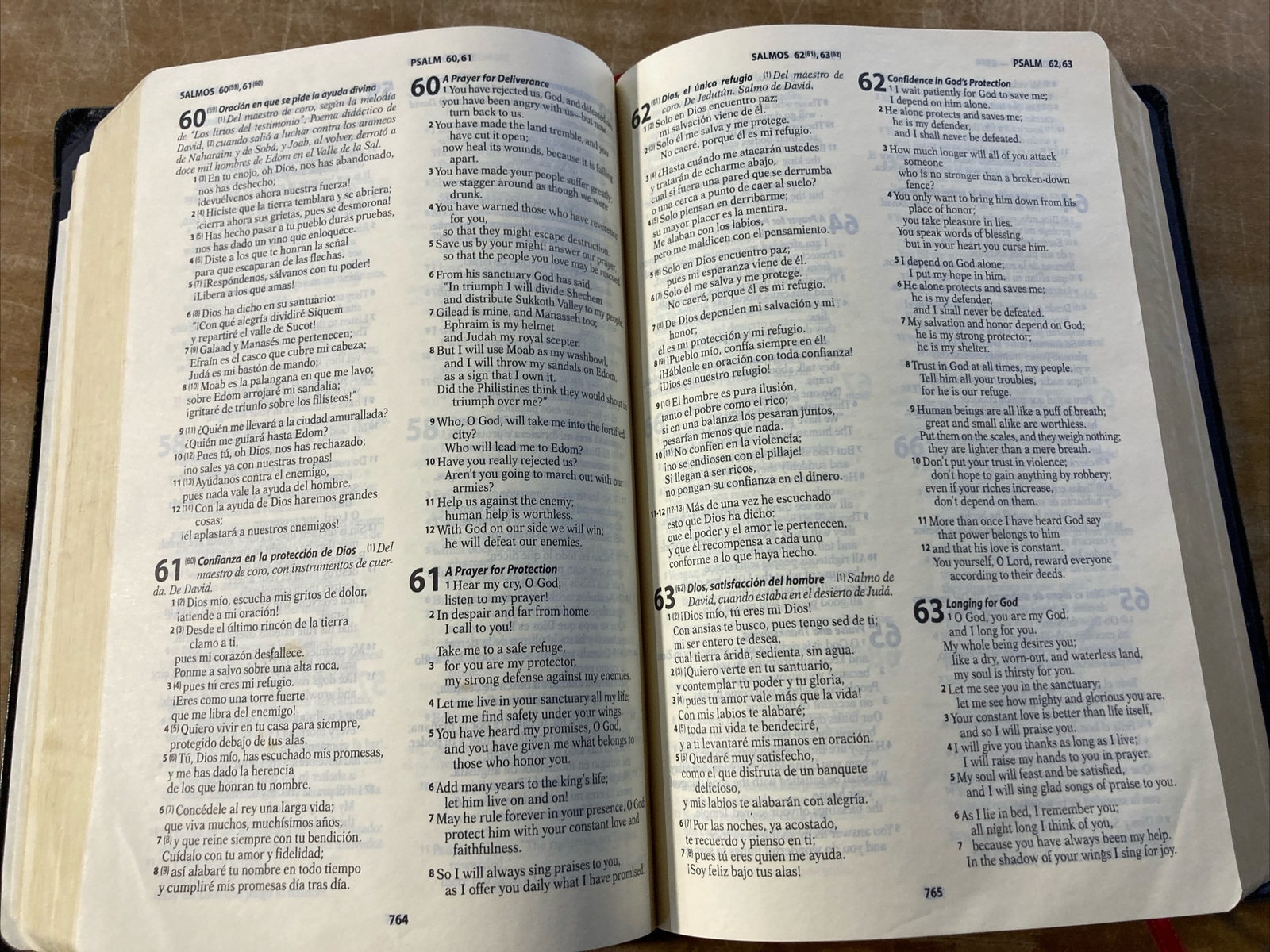 Spanish English Bilingual Bible Leather Biblia Bilingue Good News Dios Habla Hoy