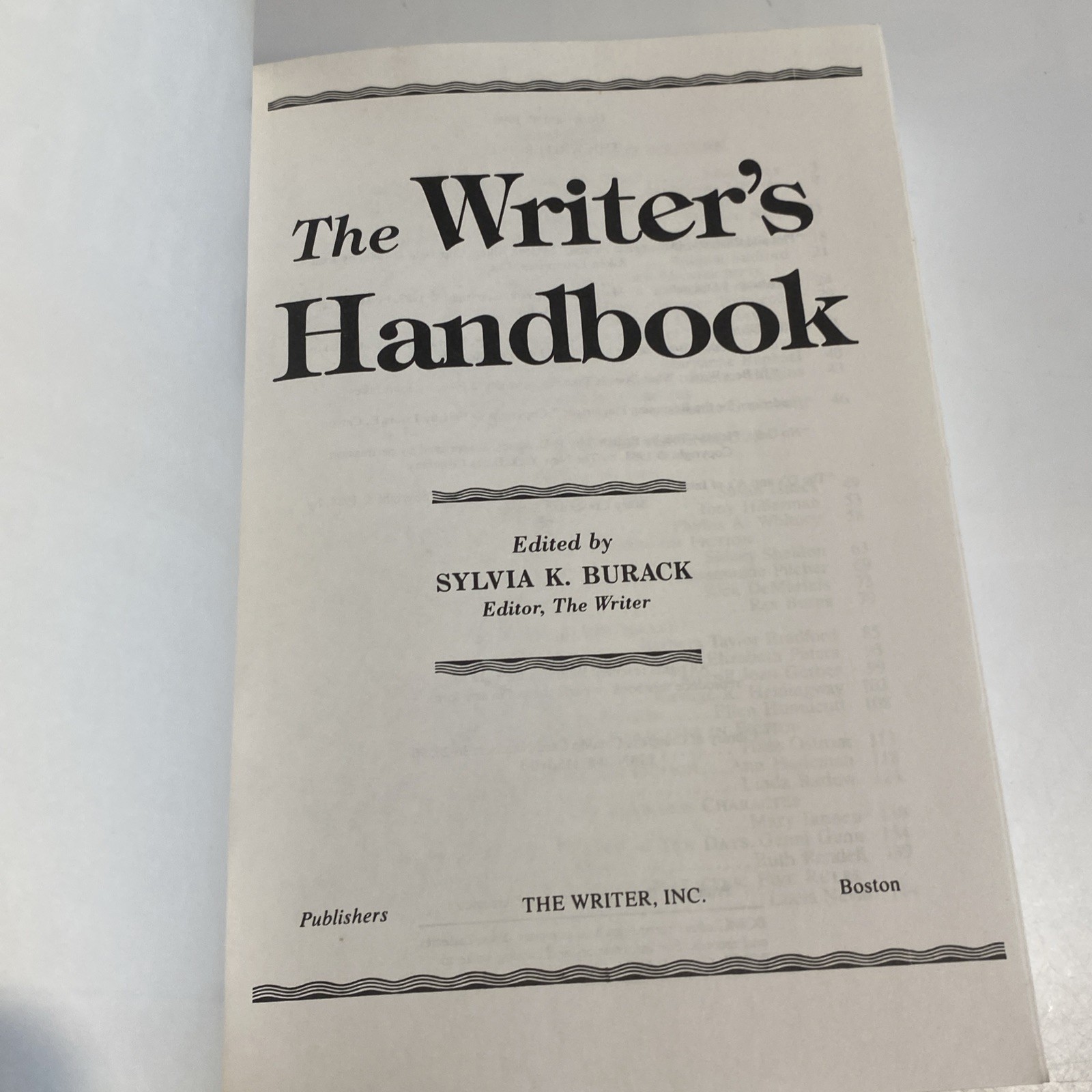 The Writer’s Handbook, 1990 by Sylvia K. Burack (paperback, Revised edition)