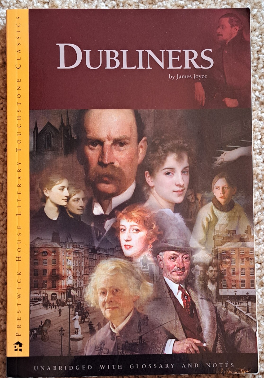 James Joyce Dubliners,Touchstone Classics, Paperback with Glossary and Notes