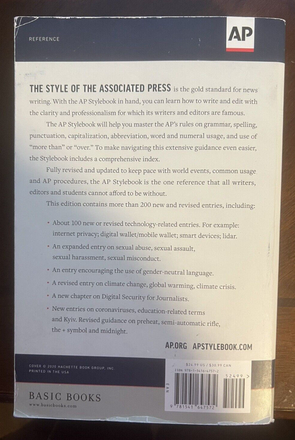 Associated Press Stylebook : 2020-2022 by The Associated Press (2020, Trade…