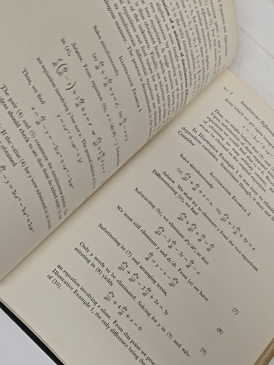Applied Differential Equations Murray R Spiegel Prentice Hall 1958 Math Textbook