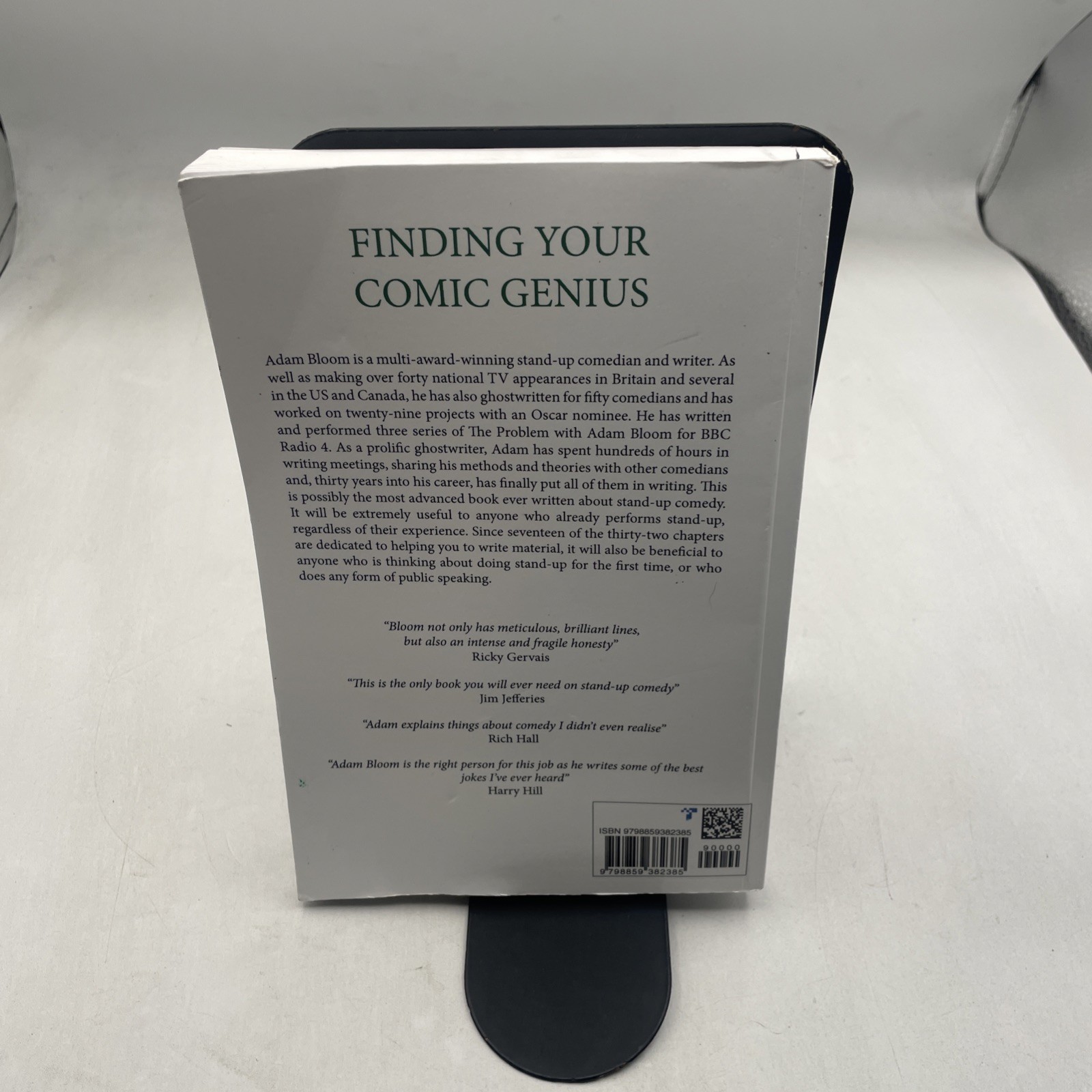 Finding Your Comic Genius An in-depth guide to the art of stand-up comedy
