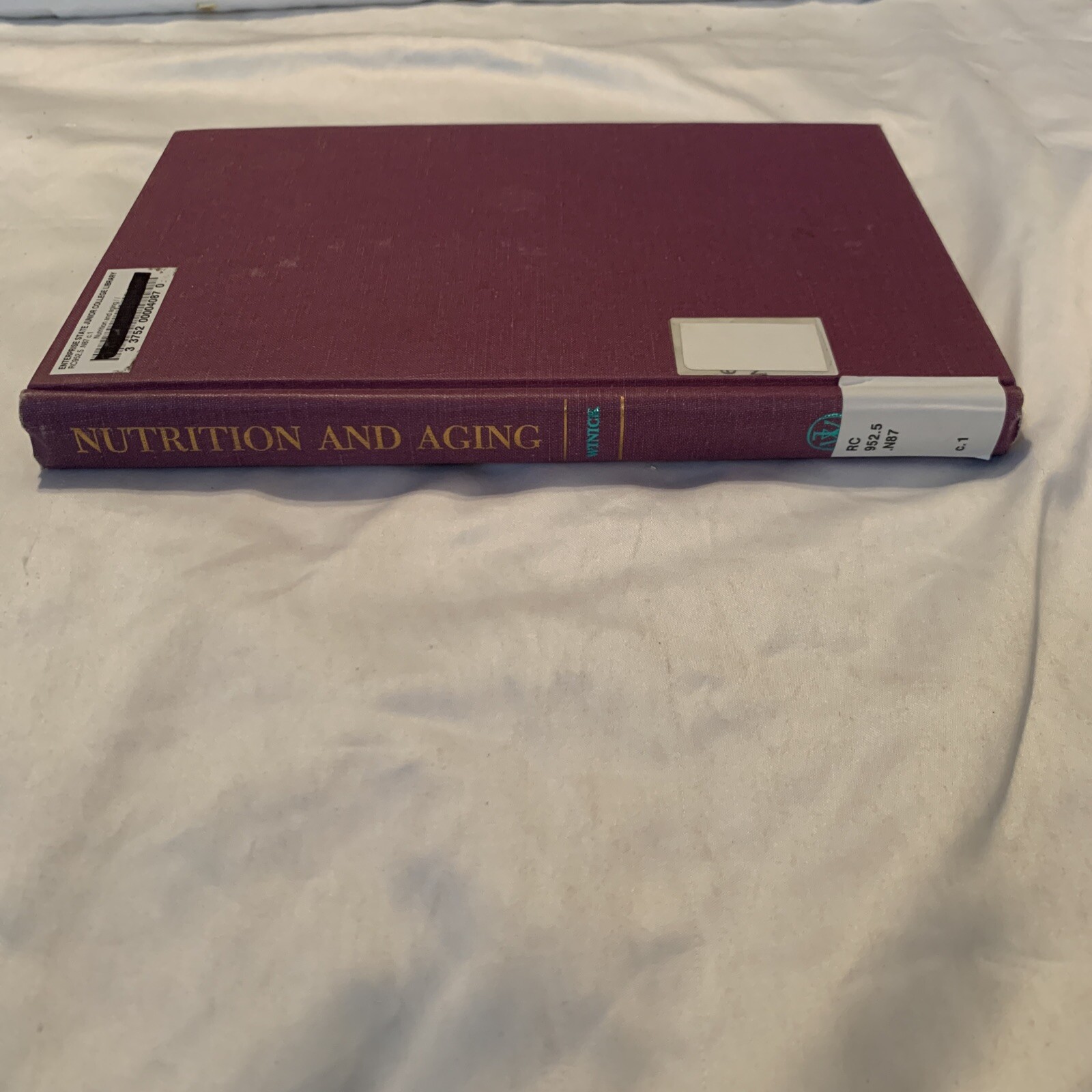 Nutrition and Aging Edited By Myron Winick 1976 John Wiley & Sons Hardcover