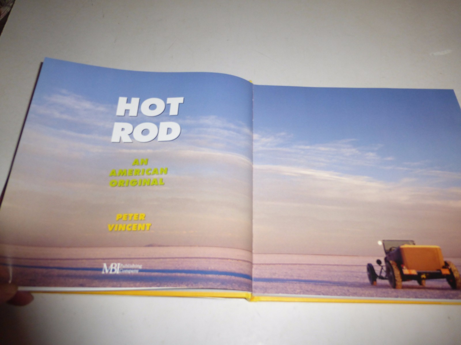 Hot Rod An American Original Book by Peter Vincent, HBDJ 1991, 192 Pages B276