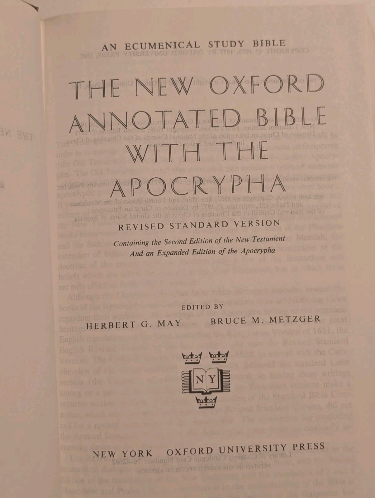 New Oxford Annotated Bible with Apocrypha RSV Hardcover 1977 EXPANDED EDITION