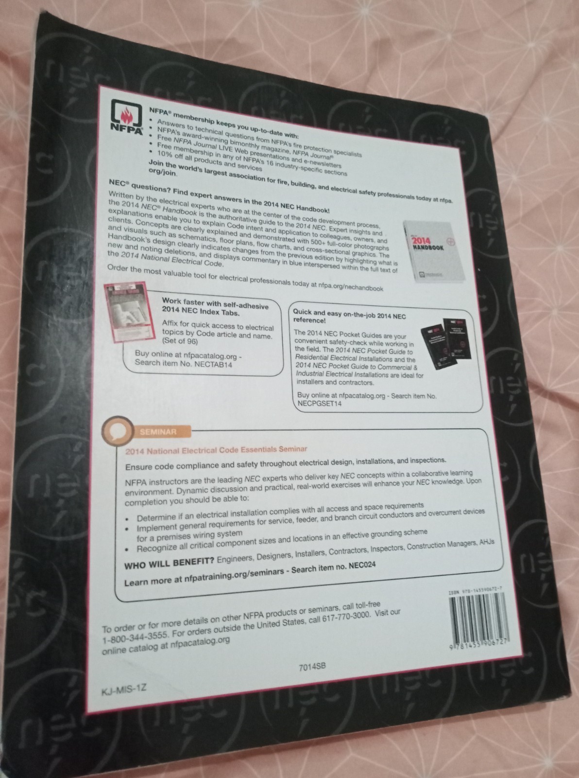 NFPA 70, National Electrical Code : 2014 Edition by National Fire PAPERBACK