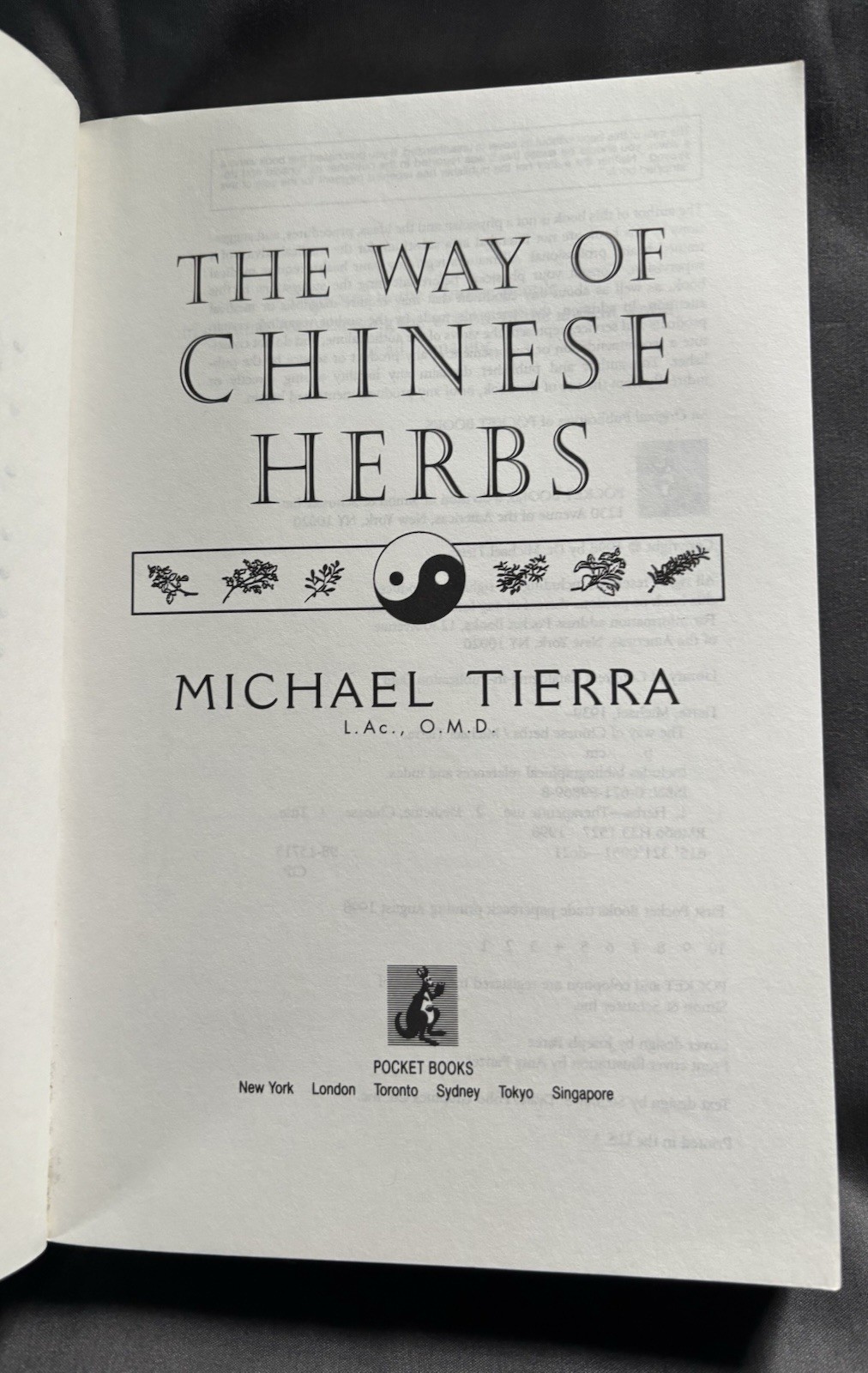 The Way of Chinese Herbs by Michael Tierra (1998, Trade Paperback)