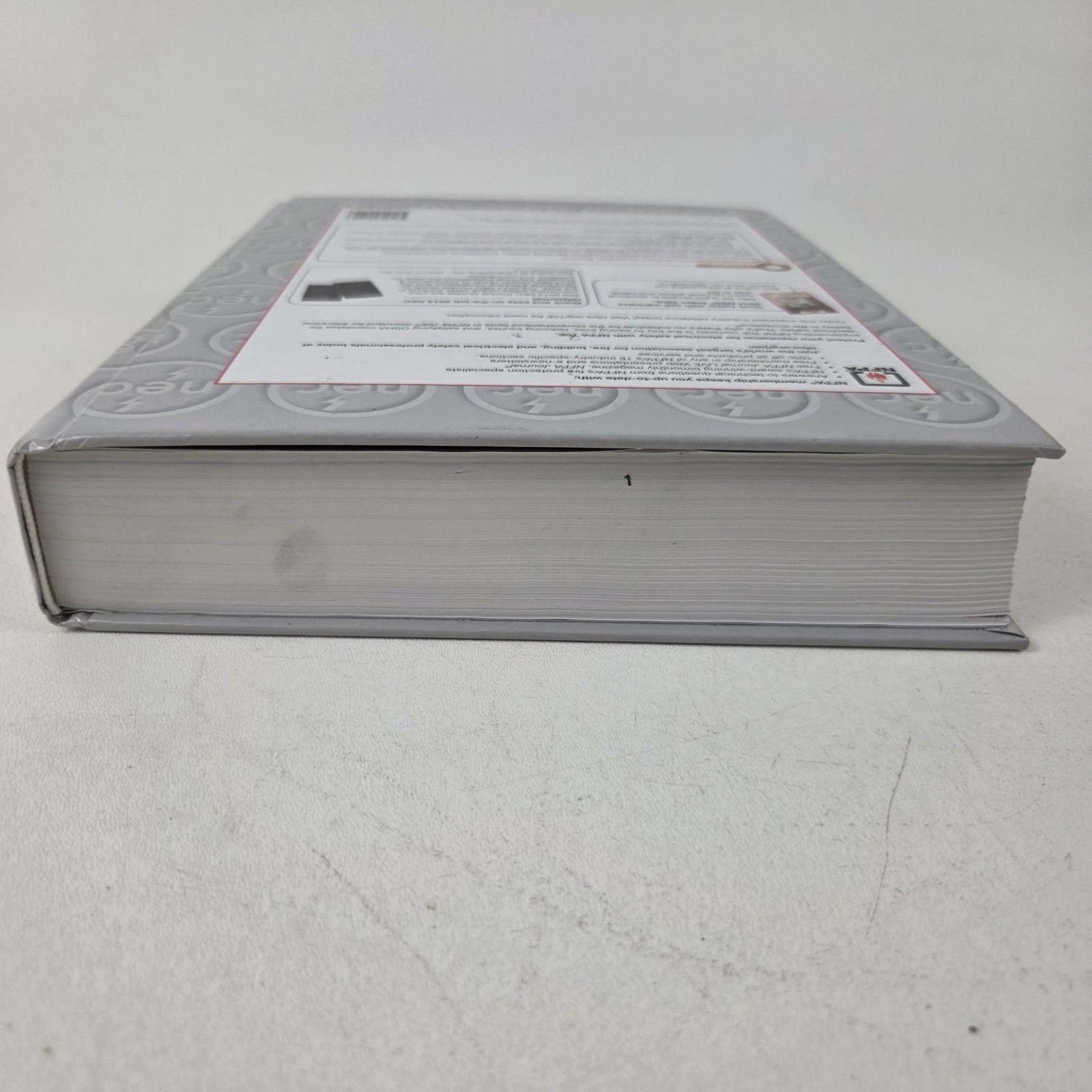 National Electrical Code Handbook NEC NFPA 70 Earley Gray HC 2014 13th