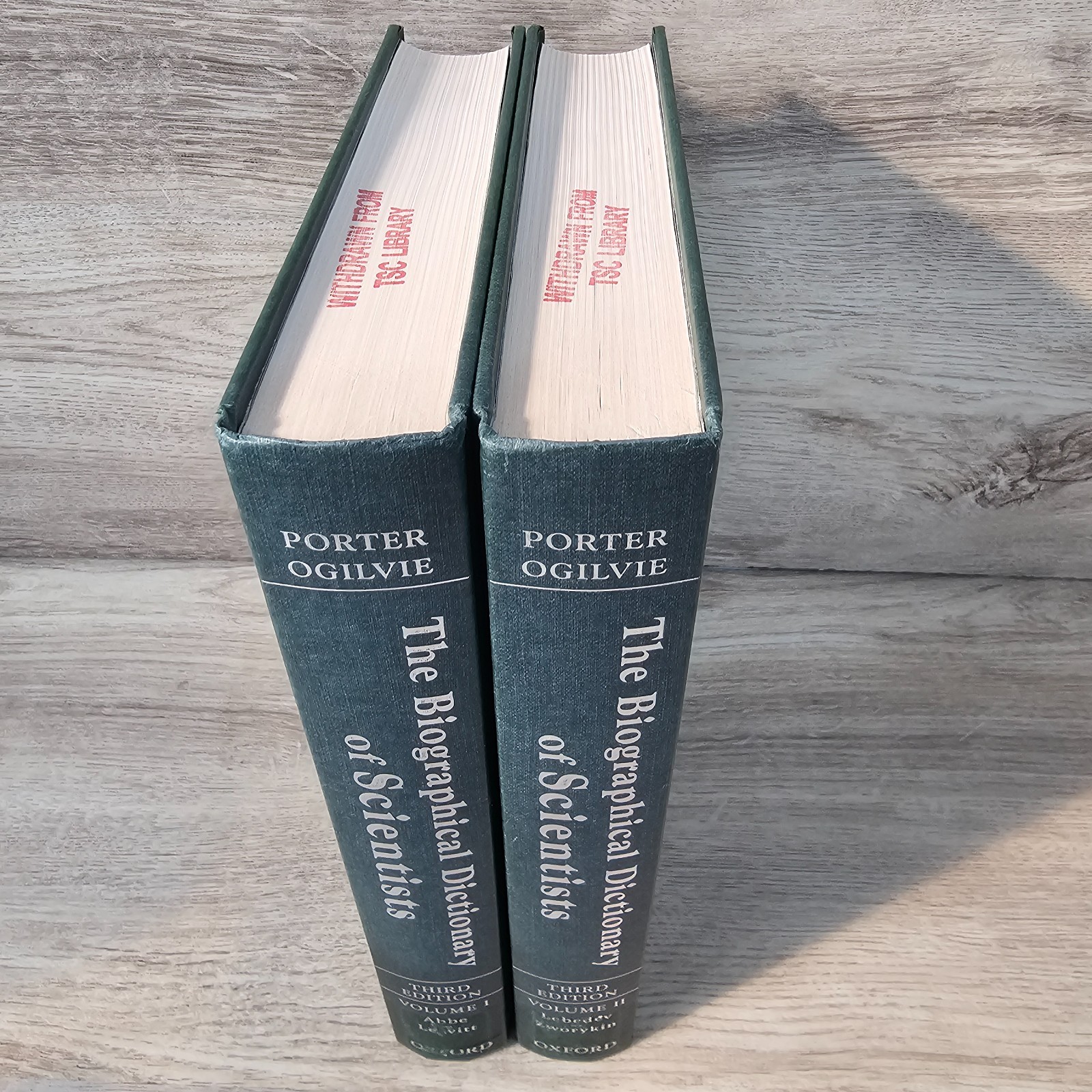 The Biographical Dictionary of Scientists, in 2 volumes, 1st prints
