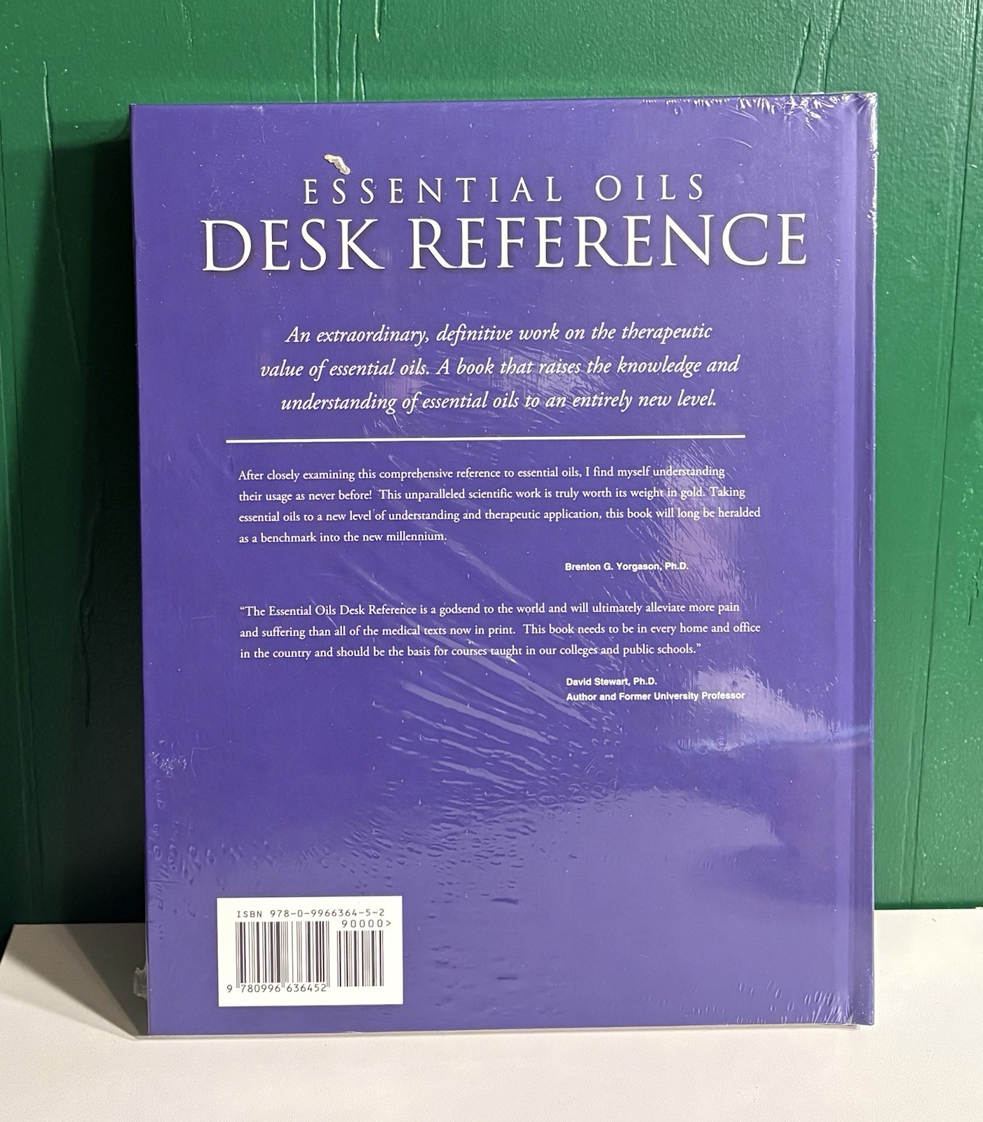 Essential Oils Desk Reference – Private Collection 1st Edition Hardcover Book