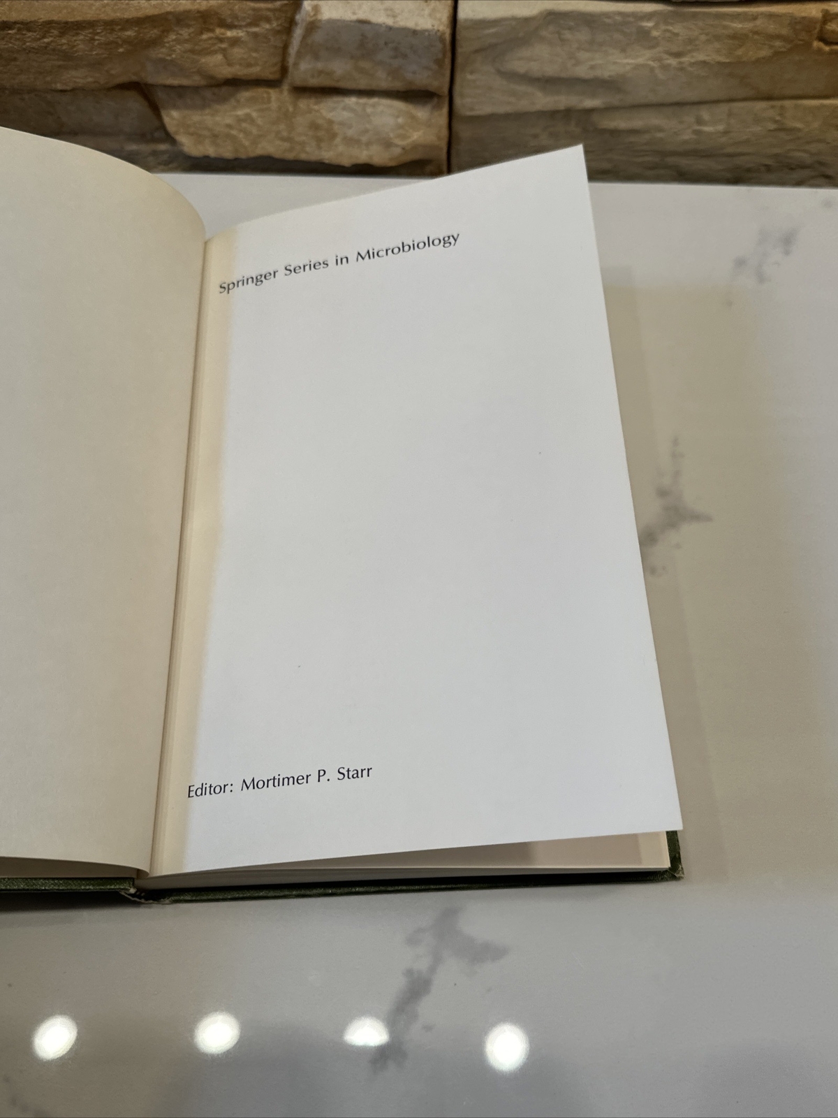 Bacterial Metabolism by Gottschalk, Gerhard Springer Verlag New York 1979 HC