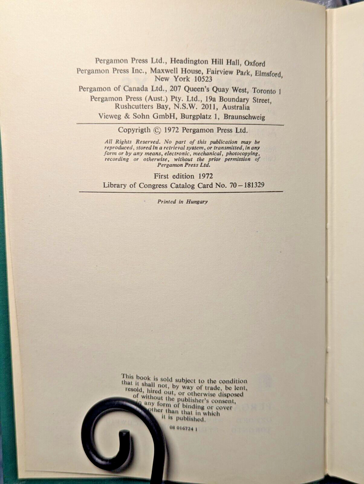 Cosmic rays, The Commonwealth Library Selected Readings in physics 1972 1st Ed