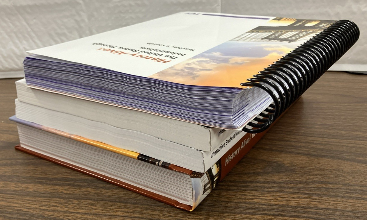 LOT History Alive! U.S. Through Industrialism 3e Teacher / Student/ 2 Notebooks