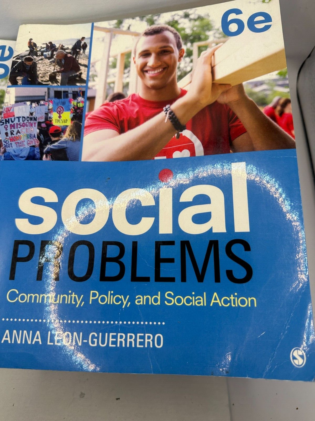 Social Problems : Community, Policy, and Social Action by Anna Y. Leon-Guerrero