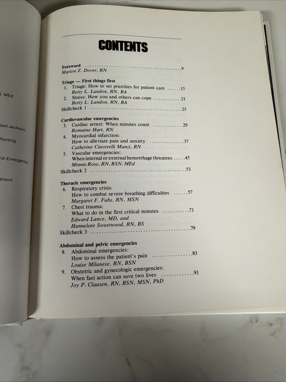 Nursing Skillbooks Ser.: Giving Emergency Care Competently by Not Available…