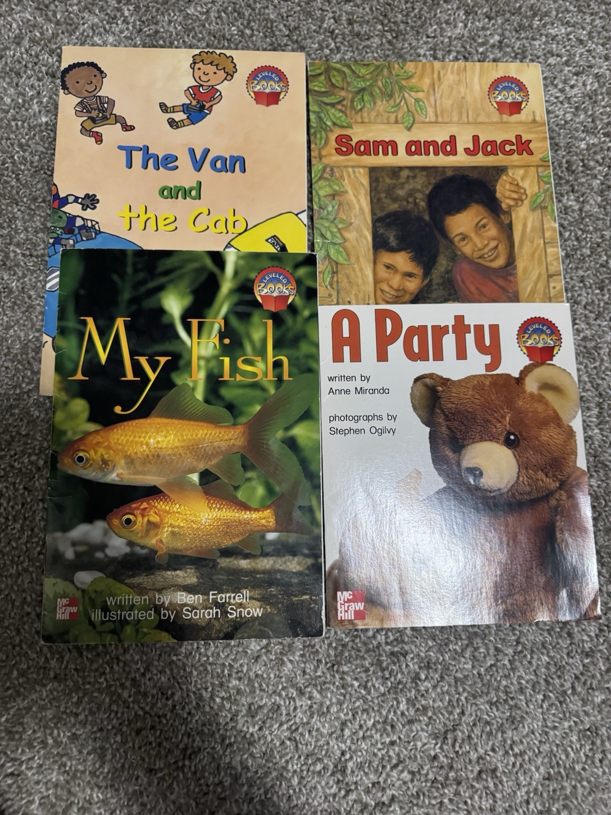 Lot Of 31 Grade K Leveled Readers Macmillan McGraw-Hill Fiction & Nonfiction