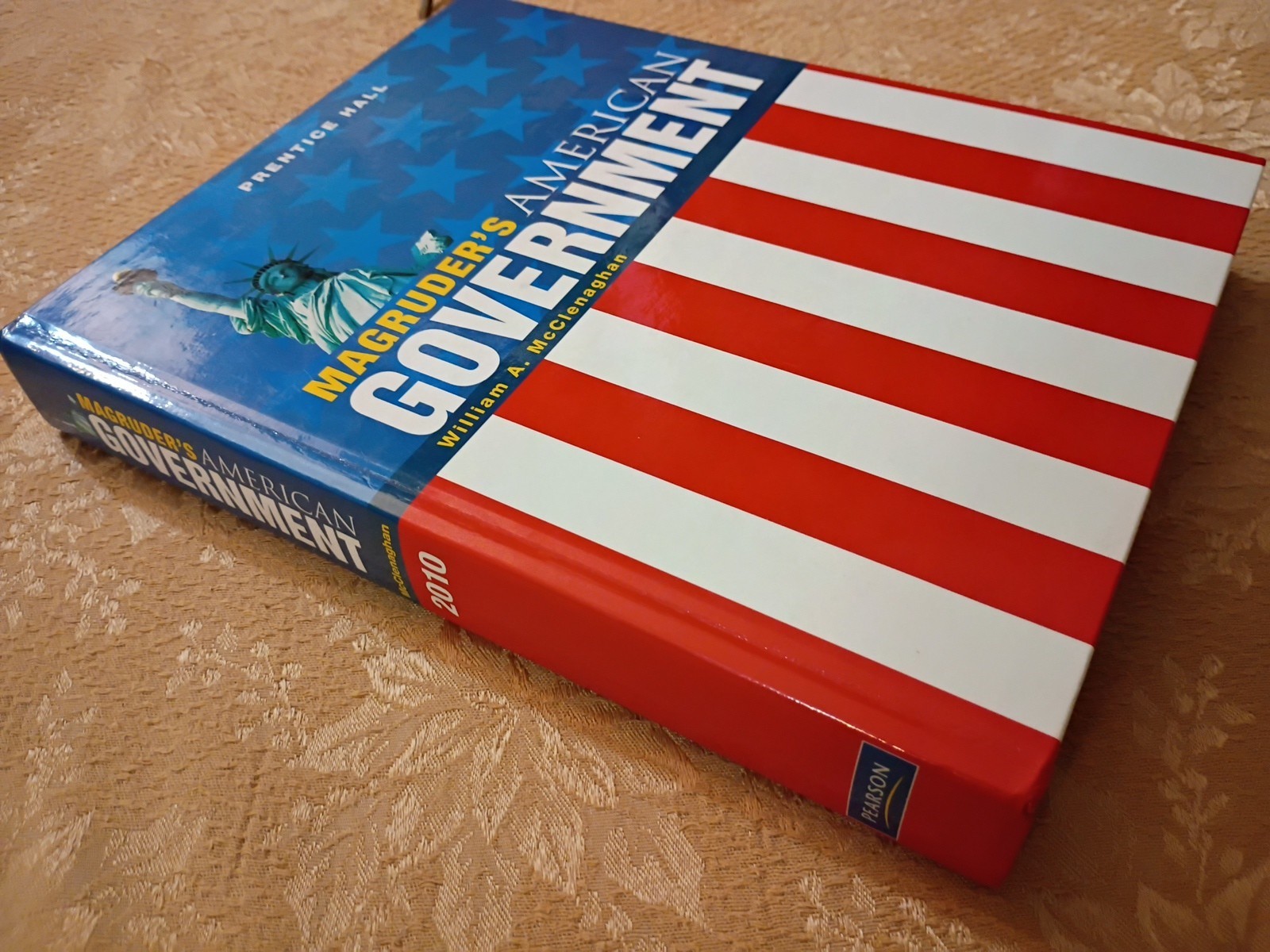 2010 Magruder’s American Government McClenaghan Prentice Hall Hardcover Book