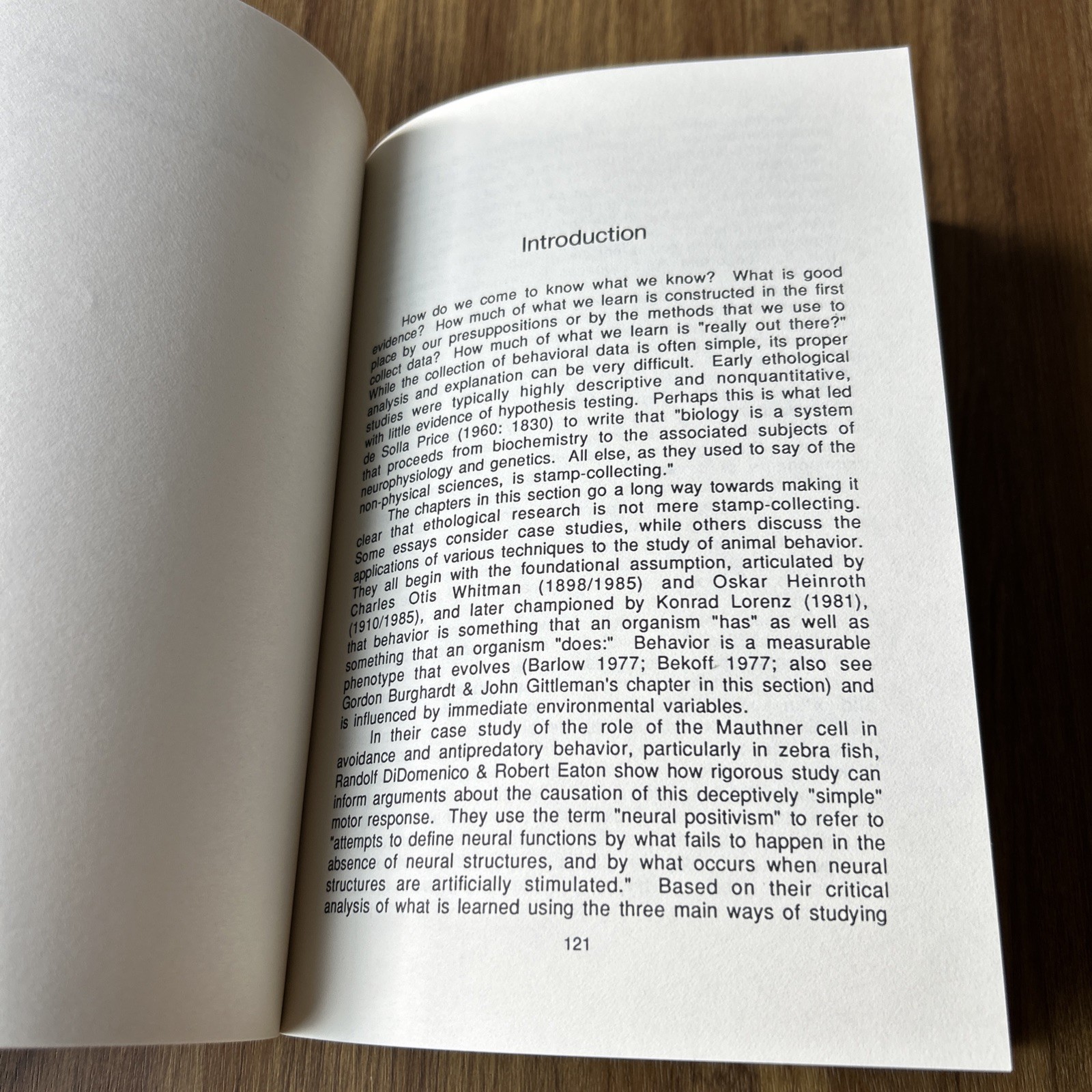Interpretation and Explanation in the Study of Animal Behavior Volume 2