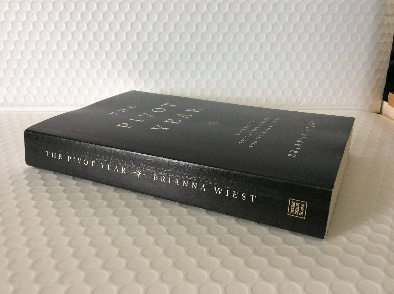 The Pivot Year: 365 Days Become the…by Brianna Wiest (2023, Paperback) SIGNED