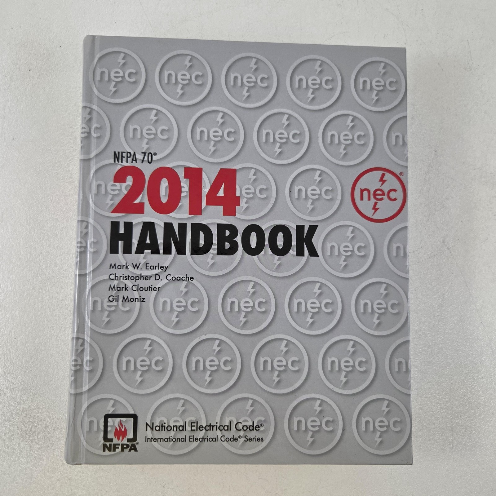 National Electrical Code Handbook NEC NFPA 70 Earley Gray HC 2014 13th
