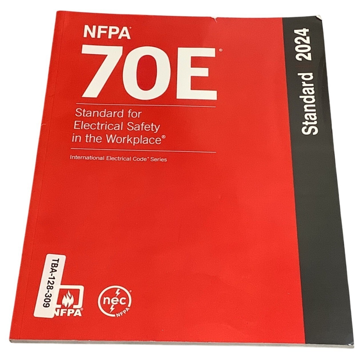 NFPA 70E, Standard for Electrical Safety in the Workplace 2024 Edition Paperback