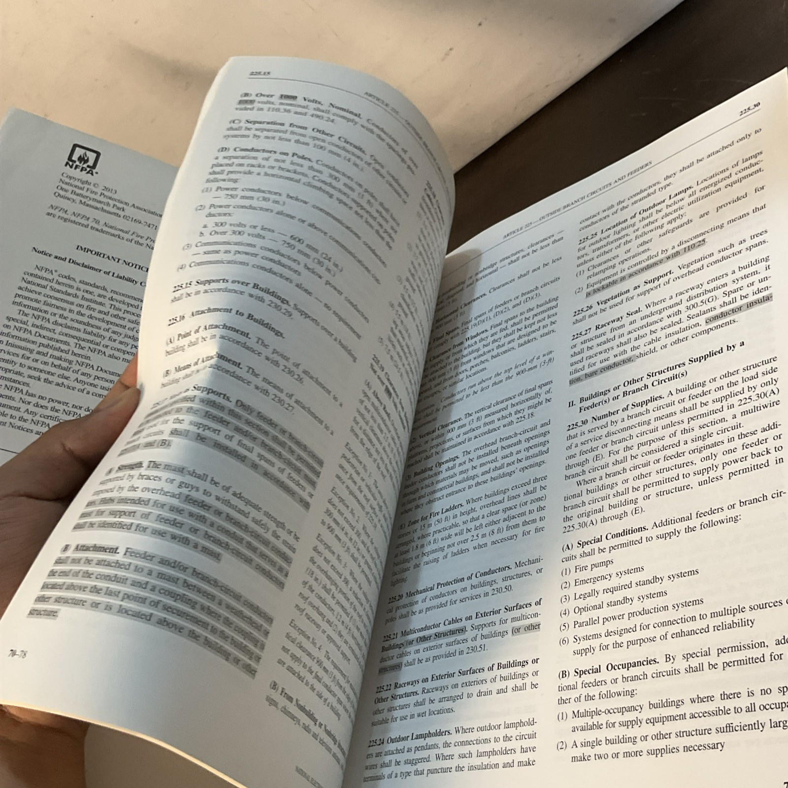 NFPA 70 National Electrical Code (NEC) 2014 Edition – Softcover – NFPA Code Boo
