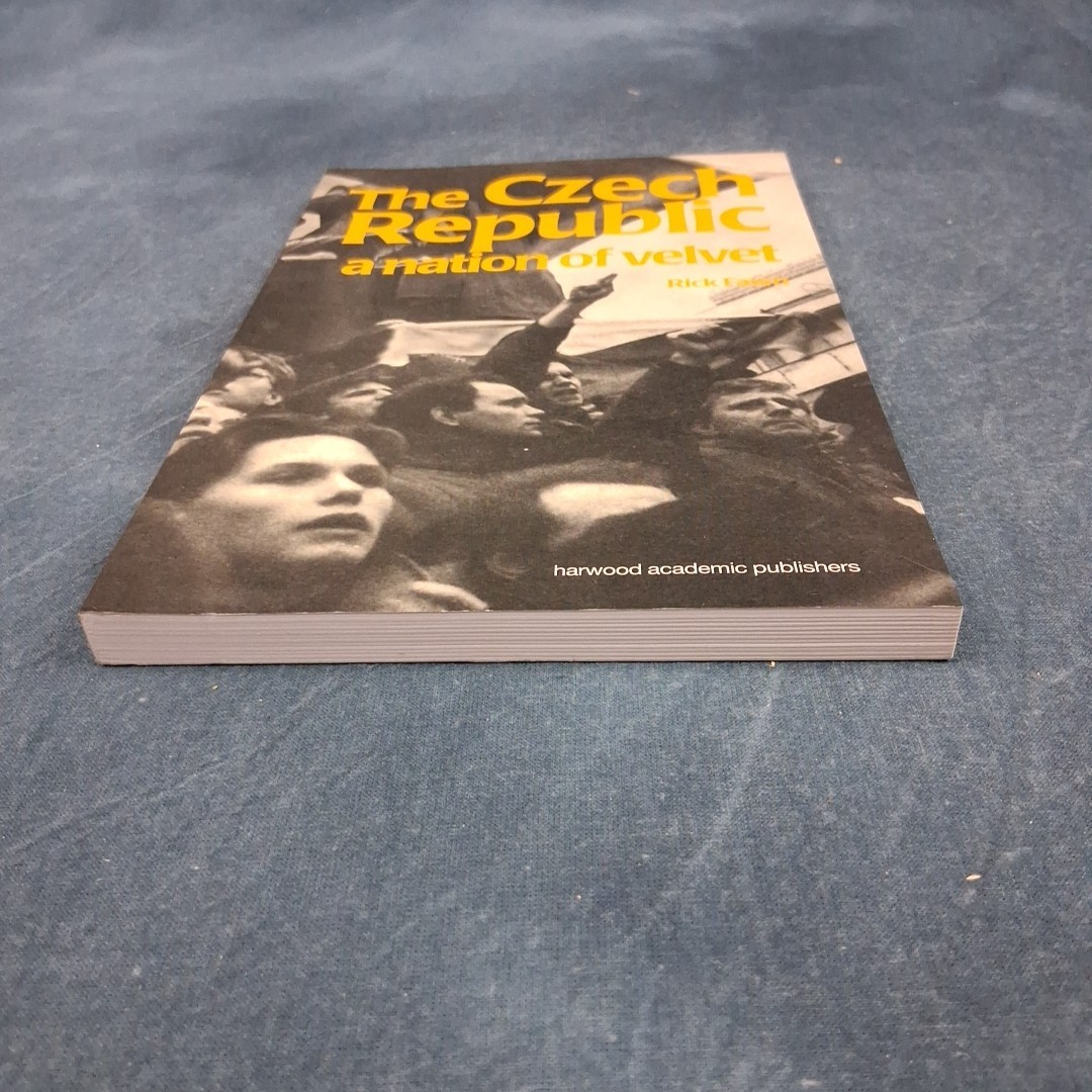 The Czech Republic Nation of Velvet | Fawn |Postcommunist History OOP EXCELLENT