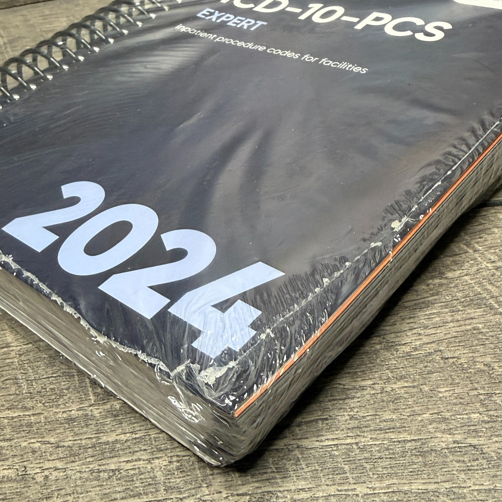 ICD-10-PCS 2024 Expert: The Complete Official Code Book (AAPC) Spiral Bound NEW