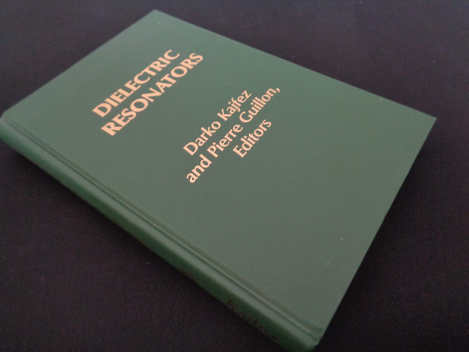 Dielectric Resonators (Artech House Microwave Library)