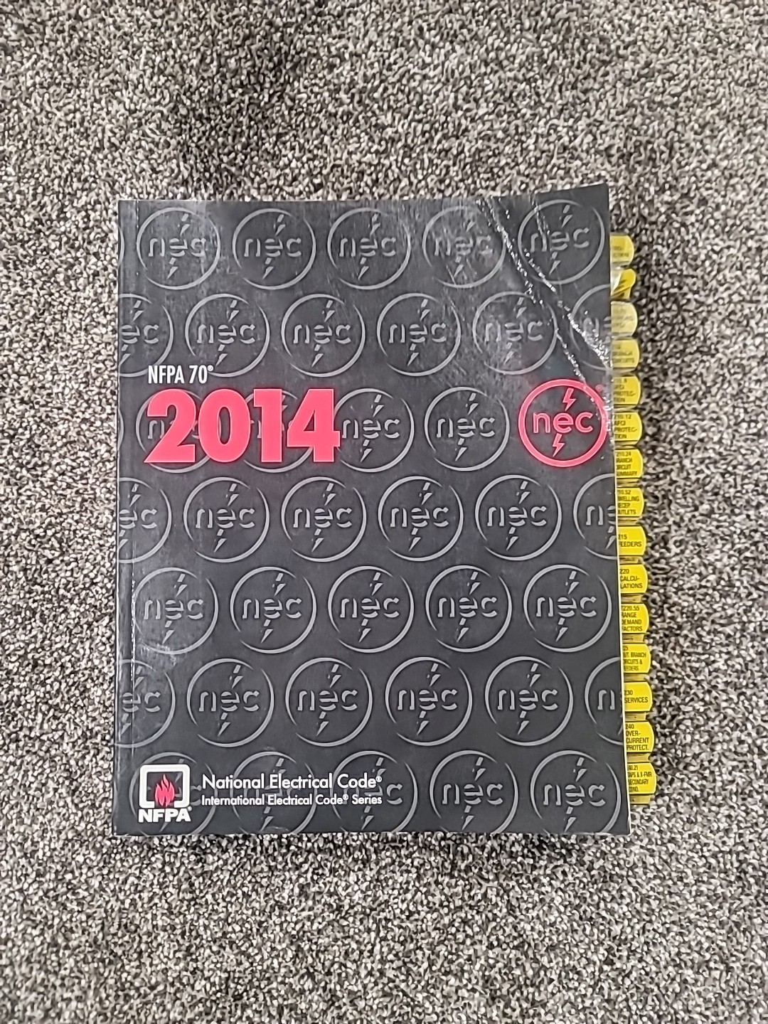 NFPA 70, National Electrical Code : 2014 Edition by National Fire Protection…