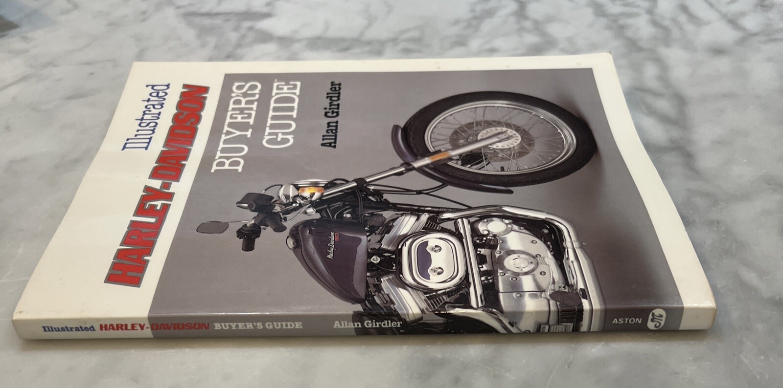 Illustrated HARLEY DAVIDSON Buyer’s Guide by Allan Girdler 1986 Paperback