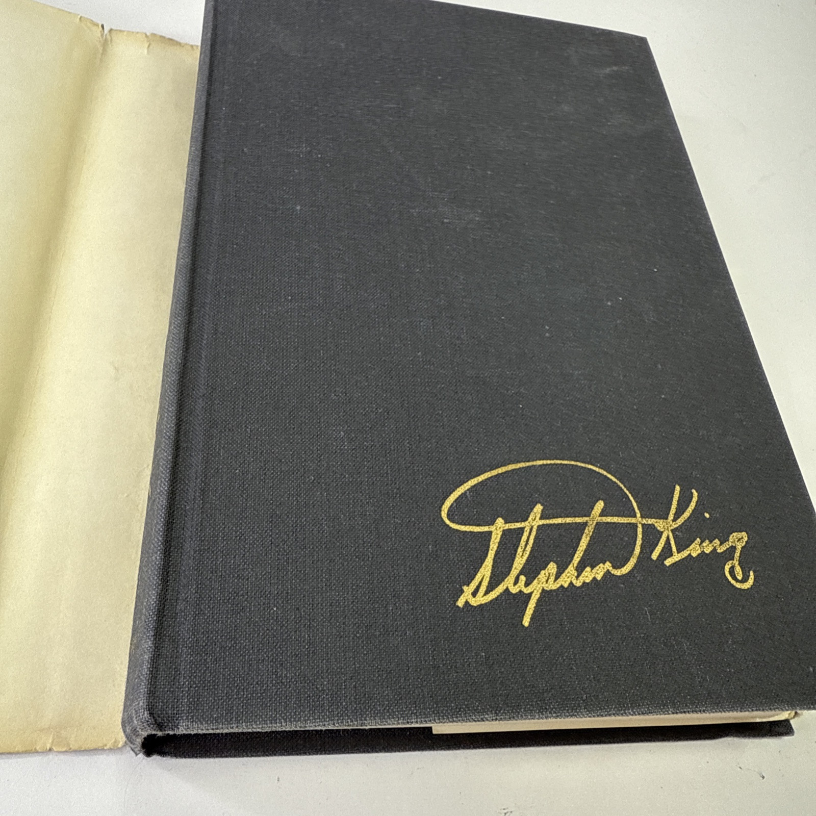Pet Sematary by Stephen King Doubleday 1983 (Y43 Gutter Code)