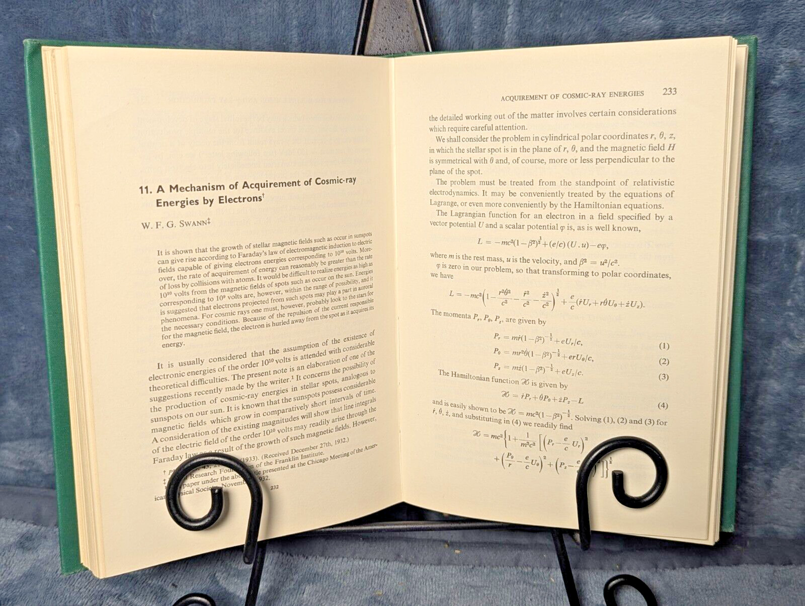Cosmic rays, The Commonwealth Library Selected Readings in physics 1972 1st Ed