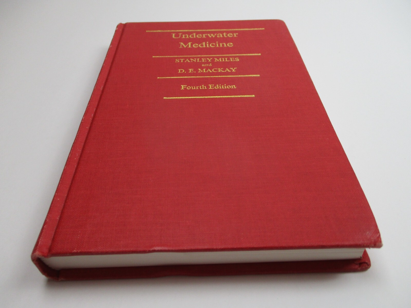 UNDERWATER MEDICINE by Stanley Miles & D.E. Mackay Granada Publishing 1977 HC