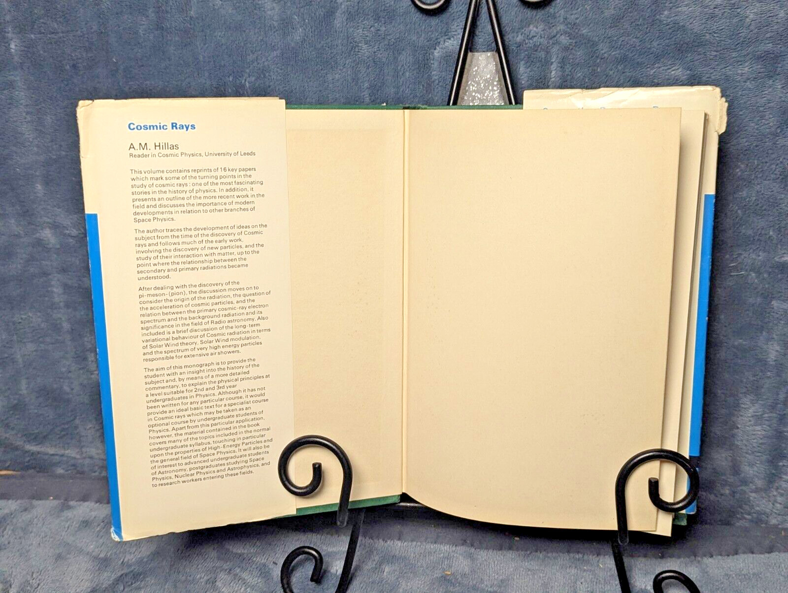 Cosmic rays, The Commonwealth Library Selected Readings in physics 1972 1st Ed