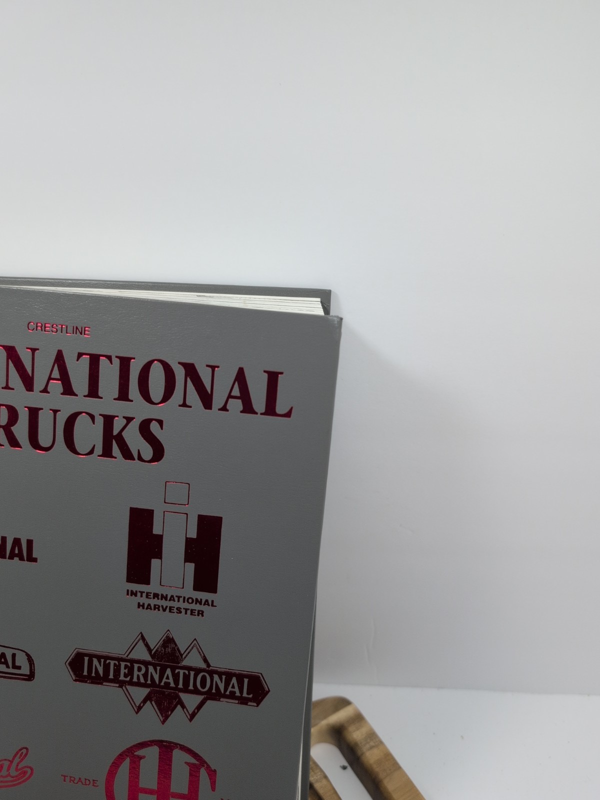 Huge Hardcover INTERNATIONAL TRUCKS ~ History & Photos ~ Crestline ~ by Crismon