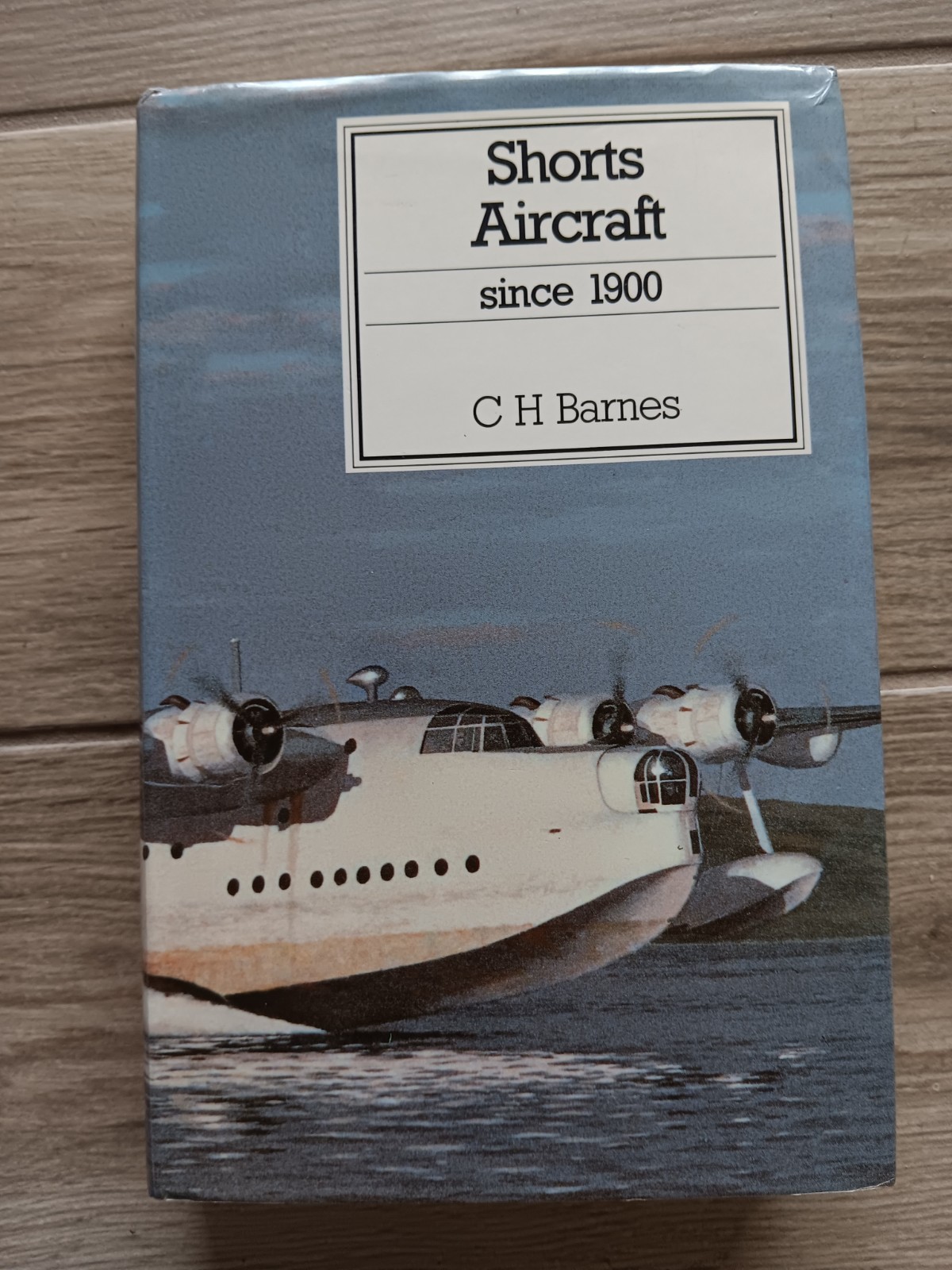 SHORTS AIRCRAFT Since 1900 WWI WWII Military Aviation C H Barnes 1989 Naval Inst