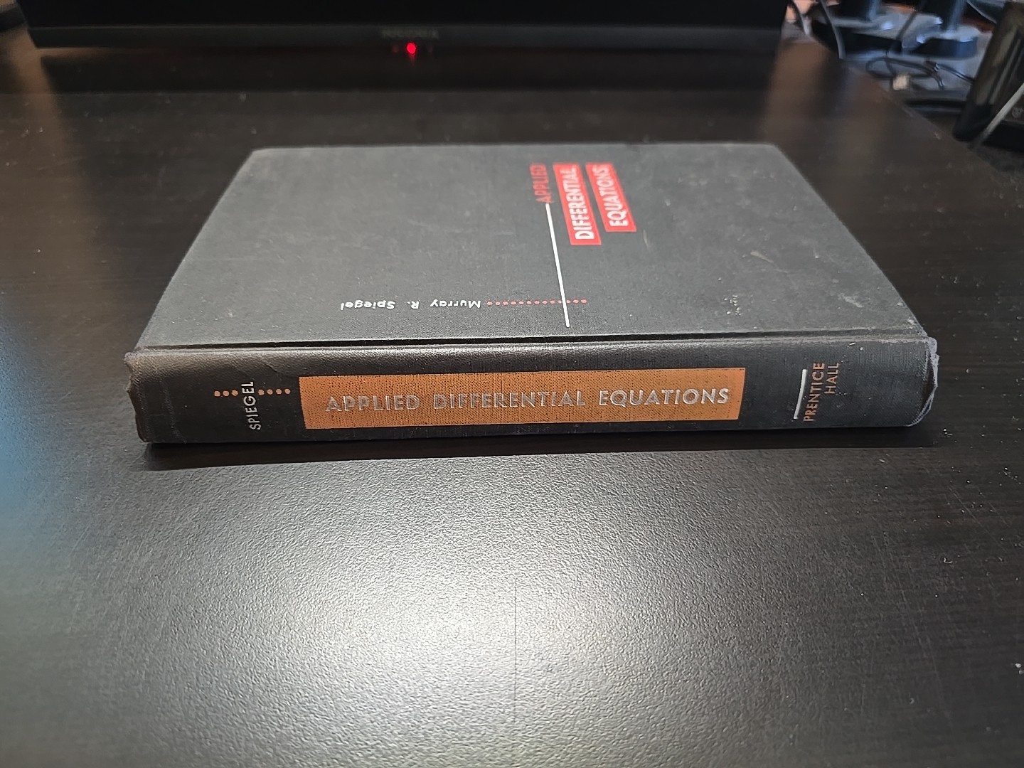 Applied Differential Equations Murray R. Spiegel Math Textbook 1961