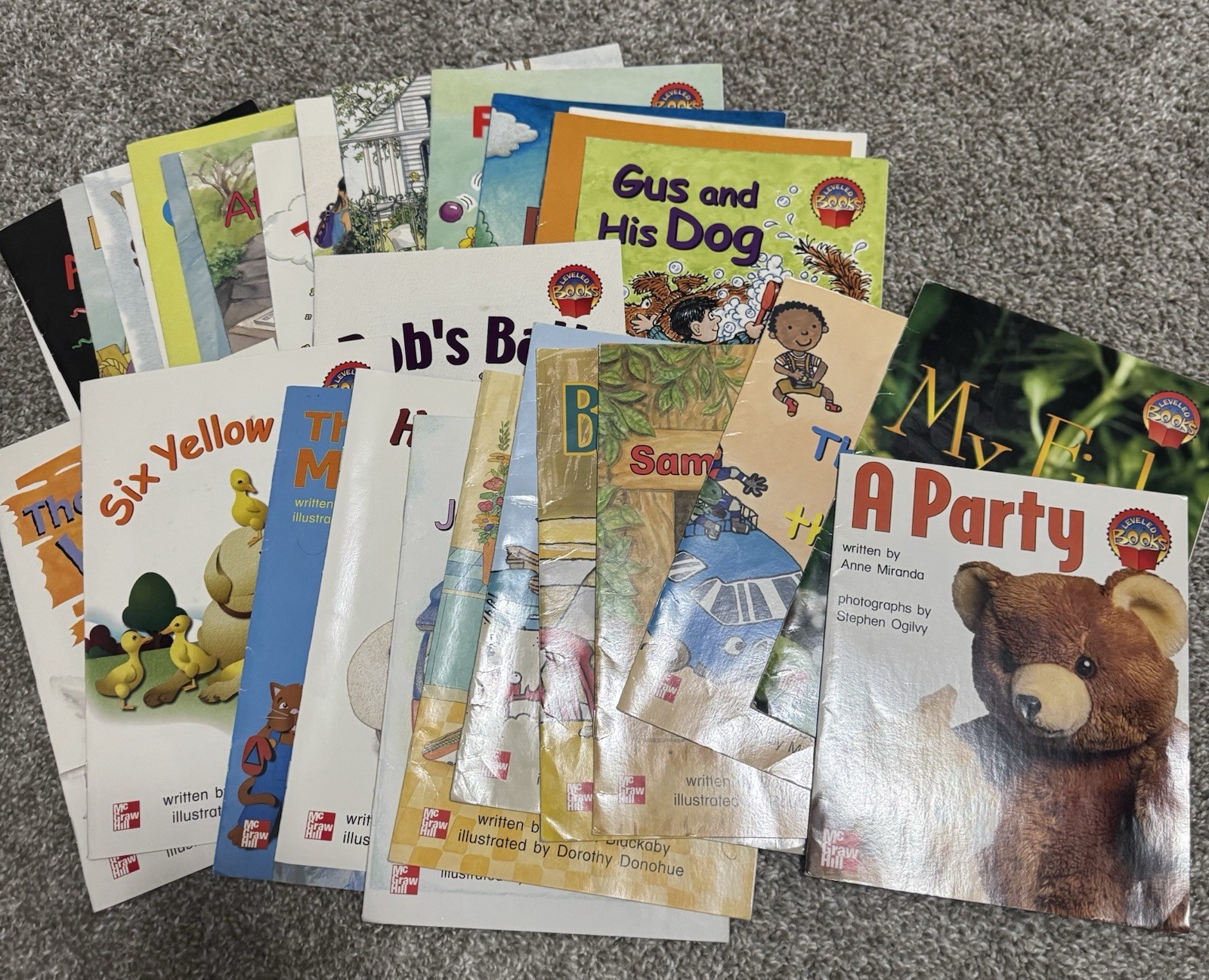 Lot Of 31 Grade K Leveled Readers Macmillan McGraw-Hill Fiction & Nonfiction