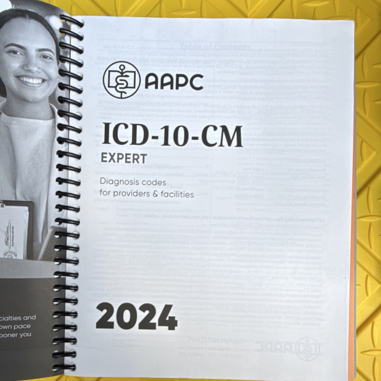 AAPC ICD-10-CM Expert 2024 Spiral Bound Diagnosis Codes Medical Textbook