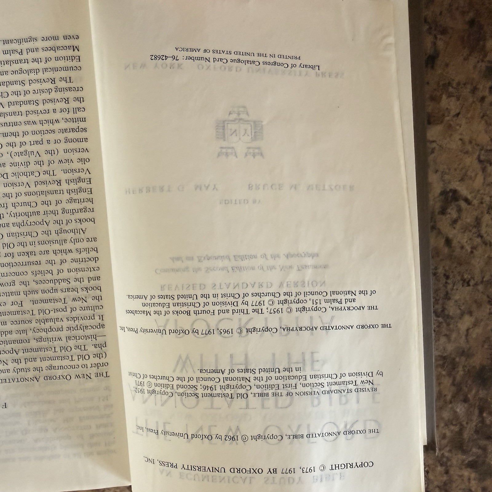 New Oxford Annotated Bible with the Apocrypha, Revised Standard Version 1977