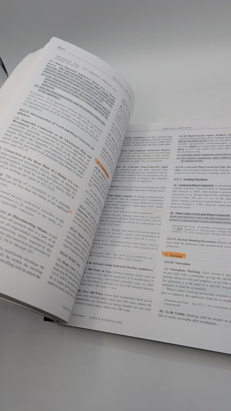 NFPA 70, National Electrical Code : 2014 Edition Paperback